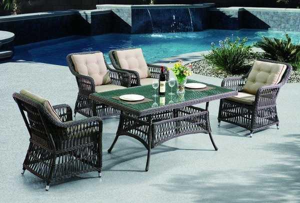 Стол плетеный со стеклом Cannes