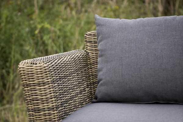 Кресло плетеное с подушками Капучино