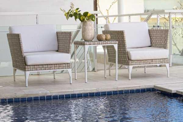 Стол плетеный со стеклом приставной Brafta