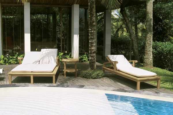 Шезлонг-лежак деревянный Saint Laurent