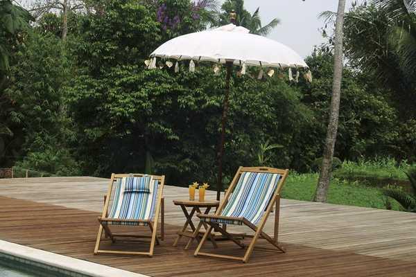 Стол деревянный журнальный Venezia