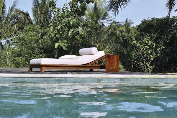 Стол деревянный приставной Suar