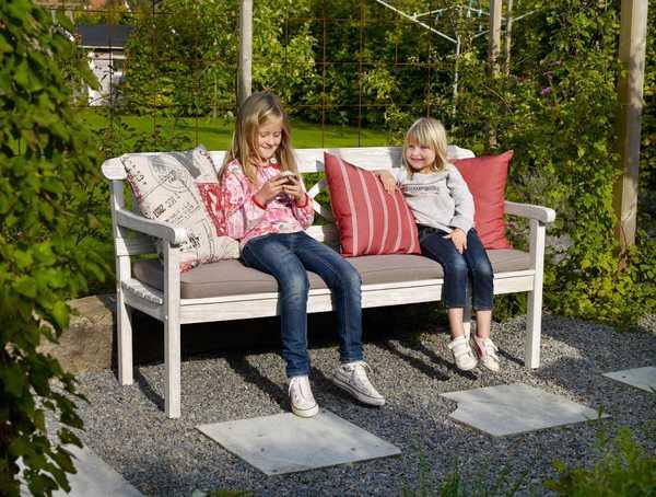 Диван деревянный Dakota