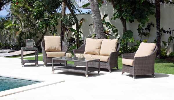 Стол плетеный со стеклом приставной Malta