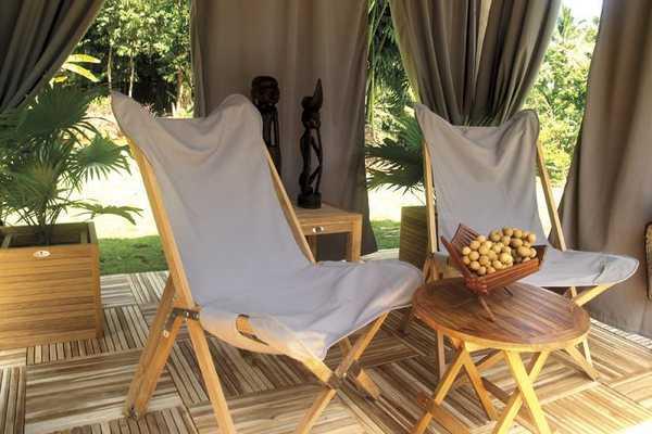 Стол деревянный журнальный Venezia