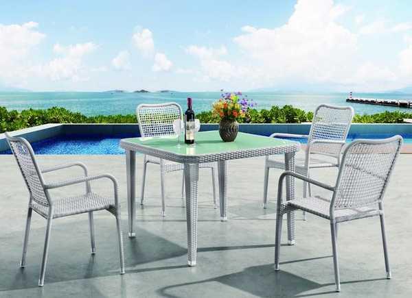 Стол плетеный со стеклом Miami