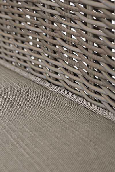 Кресло плетеное с подушкой Abigail