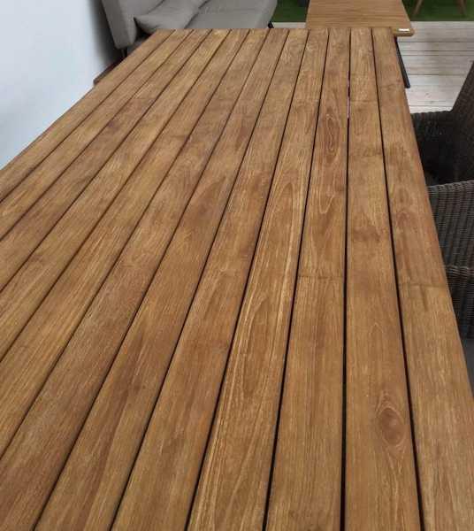 Стол деревянный обеденный Montserrat