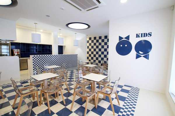 Стул прозрачный Zebra Antishock transparent main body