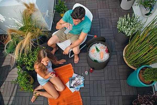 Стол-пуф пластиковый Cool Stool