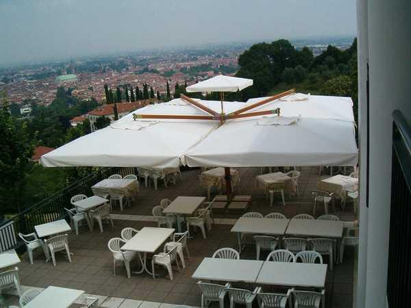 Зонт профессиональный четырехкупольный Wood Poker