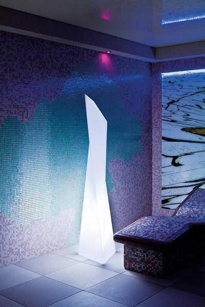 Светильник пластиковый напольный, Manhattan