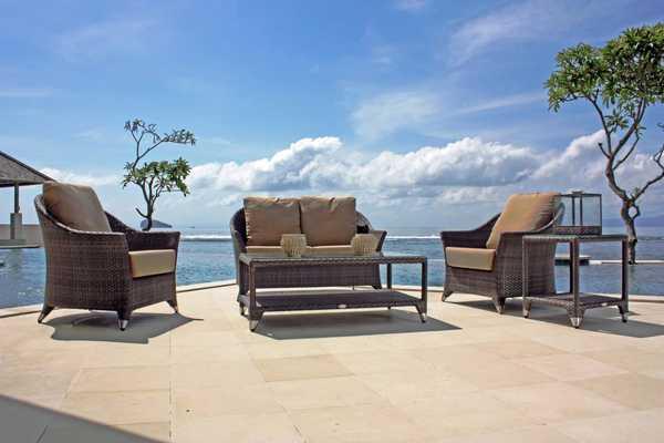 Стол плетеный со стеклом приставной Malta