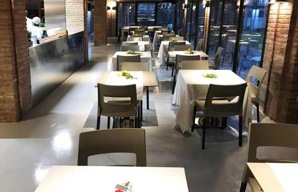 Стул пластиковый Natural Maxi Diva technopolymer