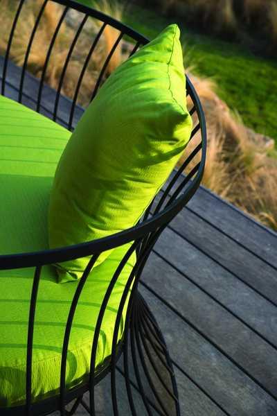 Диван металлический с подушкой Clessidra