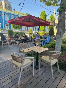 Зонт с боковой деревянной опорой. Малый Помор. Размер купола 3х3 м. 2025 г.