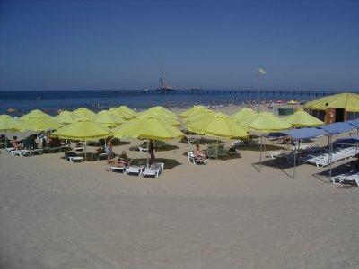 Пляжный зонт Пеликан. Большой пляжный зонт диаметром 4 м., круглый. 2024 г.