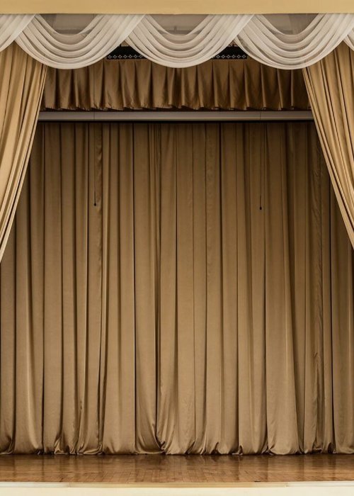 Сценические шторы для отелей и гостиниц