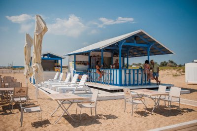 НЕСТАНДАРТНЫЕ ДЕРЕВЯННЫЕ ИЗДЕЛИЯ НА ПЛЯЖЕ