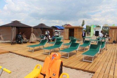 Пляж для инвалидов комплексно оборудованный на прием 10 инвалидов-колясочников