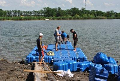 Понтоны для моря из модулей 50х50х40 см. Понтонный конструктор легкой сборки