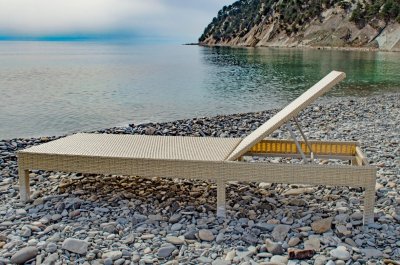 Шезлонг пляжный из искусственного ротанга ОЛЬХОН  2025 г.г.