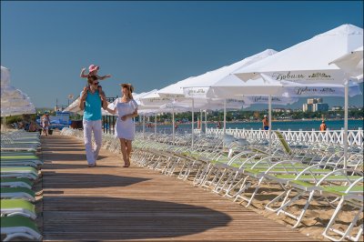 Пляжный зонт Пеликан. Большой пляжный зонт диаметром 4 м., круглый. 2024 г.