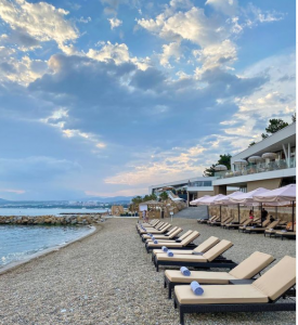 Шезлонг пляжный из искусственного ротанга ОЛЬХОН  2025 г.г.