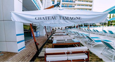 Зонт с боковой деревянной опорой. Малый Помор. Размер купола 3х3 м. 2025 г.