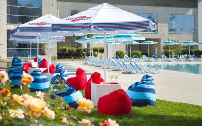 Пляжный зонт Кайра. Зонт диаметром 2,5 м, 6 спиц, блочное открывание. 2024 г.