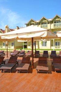 Пляжный зонт Фаэтон. Зонт телескопического сложения 3х3 м., квадратный с центральной стойкой. 2025 г.