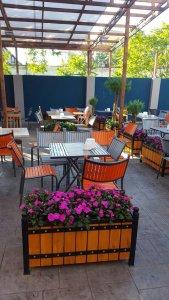 Уличные кашпо для растений