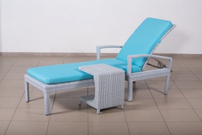 Шезлонг с подлокотниками ВАЙГАЧ 2025