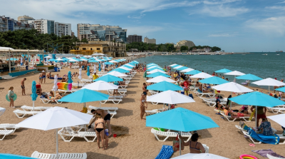 Пляжный зонт Кайра. Зонт диаметром 2,5 м, 6 спиц, блочное открывание. 2024 г.