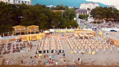 Зонт пляжный Чайка. Зонт 2х2 м. с центральной стойкой. Идеальный для зоны бассейна зонт. 2025 г.