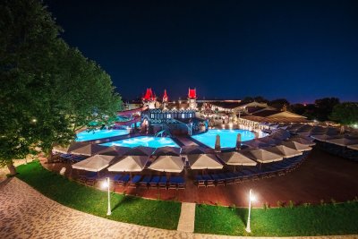 Пляжный зонт Фаэтон. Зонт телескопического сложения 3х3 м., квадратный с центральной стойкой. 2025 г.