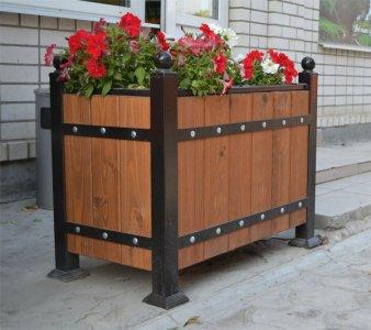 Пифа. Прямоугольное кашпо. Металл, дерево.