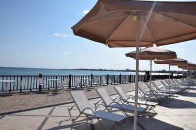 Пляжный зонт Кайра. Зонт диаметром 2,5 м, 6 спиц, блочное открывание. 2024 г.