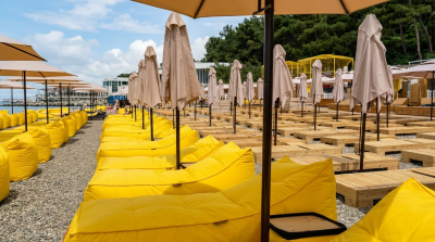 Пляжный зонт Кайра. Зонт диаметром 2,5 м, 6 спиц, блочное открывание. 2024 г.