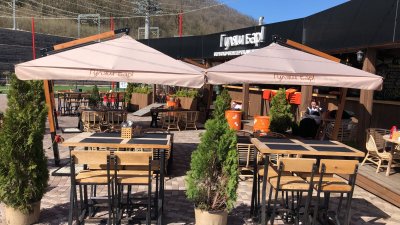 Зонт с боковой деревянной опорой. Малый Помор. Размер купола 3х3 м. 2025 г.