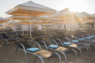 Пляжный зонт квадратный Фрегат. Зонт блочного открывания 3х3 м. с центральной стойкой. 2024 г.