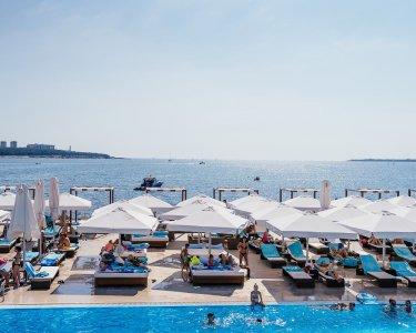 Пляжный зонт Фаэтон. Зонт телескопического сложения 3х3 м., квадратный с центральной стойкой. 2025 г.