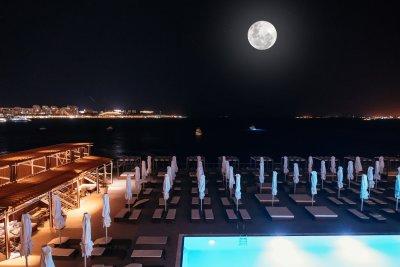 Пляжный зонт Фаэтон. Зонт телескопического сложения 3х3 м., квадратный с центральной стойкой. 2025 г.