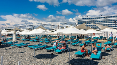 Пляжный зонт Кайра. Зонт диаметром 2,5 м, 6 спиц, блочное открывание. 2024 г.