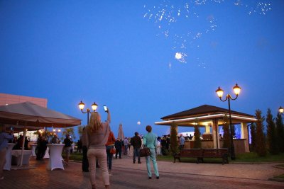 Зонт для кафе телескопический 4х4 м. 2024 г.