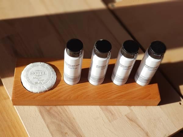 Подставка для косметики, ПК 2 2024 г.