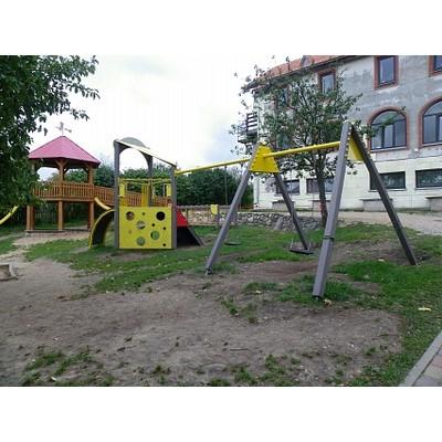 Комплекс с качелями