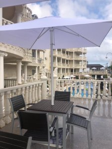 Зонт пляжный Чайка. Зонт 2х2 м. с центральной стойкой. Идеальный для зоны бассейна зонт. 2025 г.