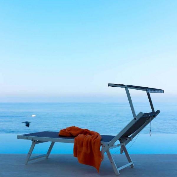 Шезлонги и лежаки деревянные, металлические, пластиковые