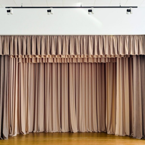 Сценические шторы для отелей и гостиниц